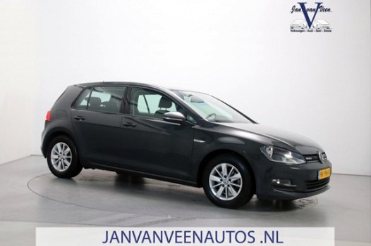 Volkswagen Golf - 1.0 TSI Trendline 6-bak Navigatie Bluetooth Airco Elektrische ramen - 1