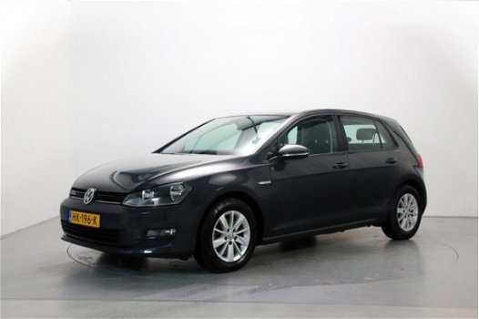 Volkswagen Golf - 1.0 TSI Trendline 6-bak Navigatie Bluetooth Airco Elektrische ramen - 1