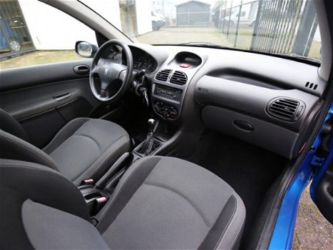 Peugeot 206 - 1.4 Forever Airco/Radio-Cd (169.000 ORG.-KM) - 1