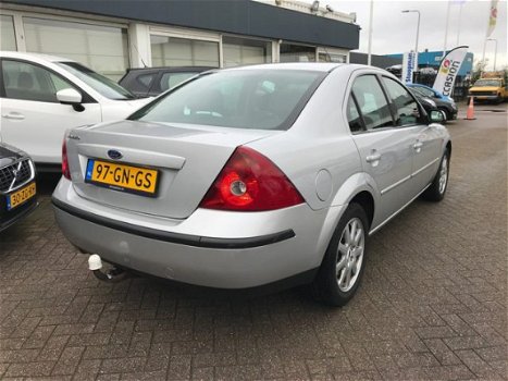 Ford Mondeo - 1.8 16V First Edition Clima Cruise Trekhaak 142.176km - 1