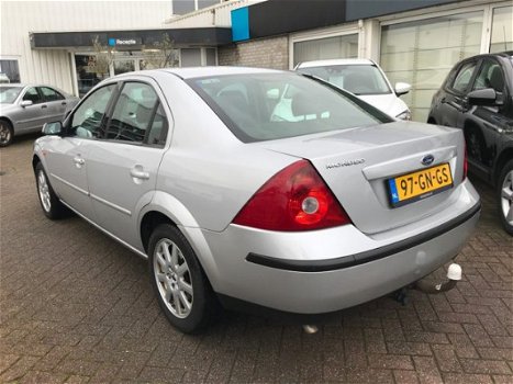 Ford Mondeo - 1.8 16V First Edition Clima Cruise Trekhaak 142.176km - 1