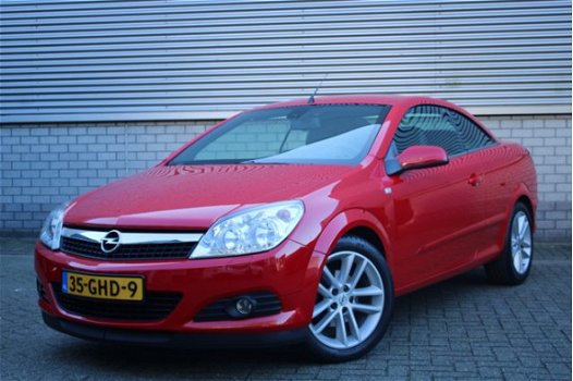 Opel Astra TwinTop - 1.6 Temptation Cabrio | Airco | L.M. Velgen | Nieuwstaat - 1