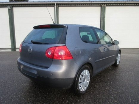 Volkswagen Golf - 1.4 Optive 3 - 1