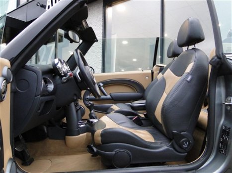 Mini Mini Cabrio - 1.6 Cooper S Chili Aut. | JCW Pakket | Xenon | Navi | Leder | 18 inch - 1