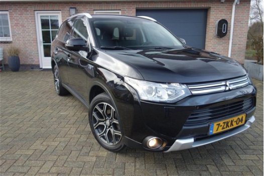 Mitsubishi Outlander - 2.0 PHEV Executive Edition X-Line navi-camera-excl.btw - 1