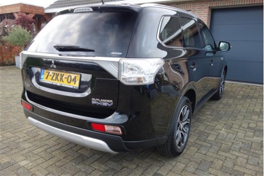 Mitsubishi Outlander - 2.0 PHEV Executive Edition X-Line navi-camera-excl.btw - 1