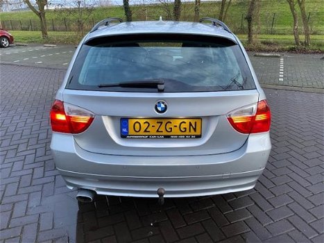 BMW 3-serie Touring - 318d Business Line Xenon Navi Mooie Auto - 1