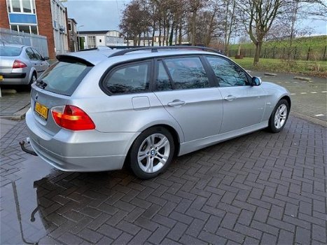 BMW 3-serie Touring - 318d Business Line Xenon Navi Mooie Auto - 1