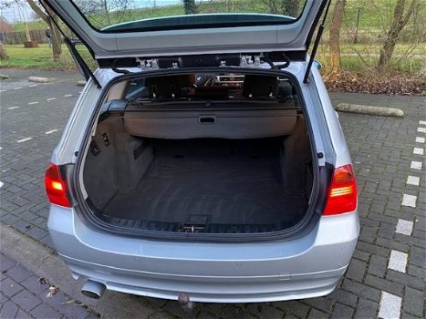 BMW 3-serie Touring - 318d Business Line Xenon Navi Mooie Auto - 1