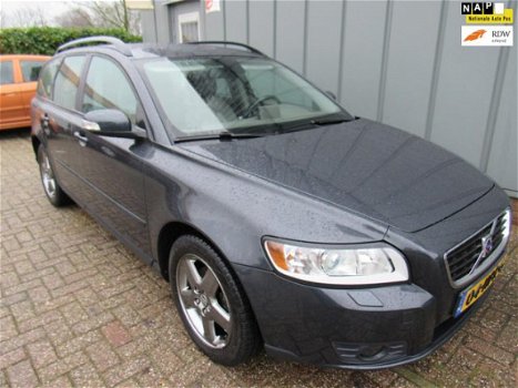 Volvo V50 - 1.8 Kinetic //APK//NAP//Airco//Cruise//Navi//Elec.Ramen//CV+AB//Trekhaak// - 1