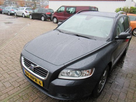 Volvo V50 - 1.8 Kinetic //APK//NAP//Airco//Cruise//Navi//Elec.Ramen//CV+AB//Trekhaak// - 1