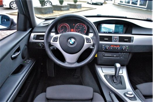 BMW 3-serie - 325i Dynamic Executive * dak / 142km / navi - 1