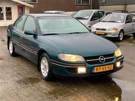 Opel Omega - 2.5i V6 CD Business OPRUIMINGSWEKEN BIJ PETER MULDER JR - 1