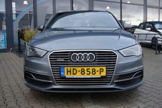 Audi A3 Sportback - 1.4 e-tron PHEV incl.Btw , Schuifkanteldak , Navi, S-Line, Sport Stoelen , 18 in - 1