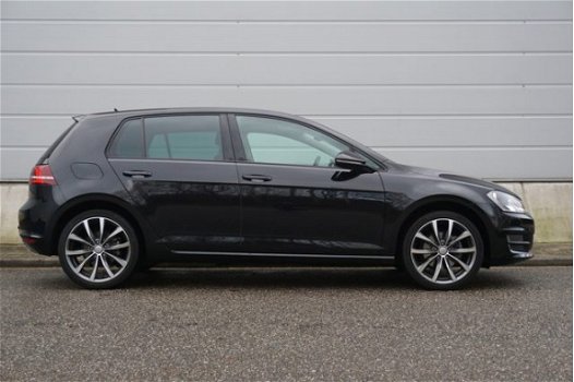 Volkswagen Golf - 1.4 TSI 125pk Highline + Trekhaak + App-Connect - 1