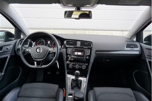 Volkswagen Golf - 1.4 TSI 125pk Highline + Trekhaak + App-Connect - 1