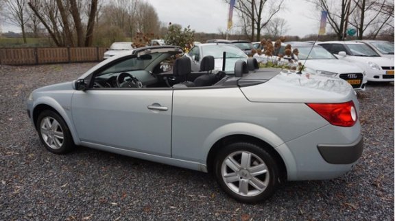 Renault Mégane coupé cabriolet - 2.0-16V Privilège Luxe airco cruisct zeer goed onderhouden 147dkm e - 1