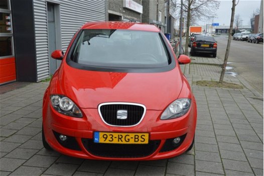 Seat Altea - 1.9 TDI Stylance 5Drs I Airco I Sport velgen I Trekhaak I Dealer onderhouden - 1