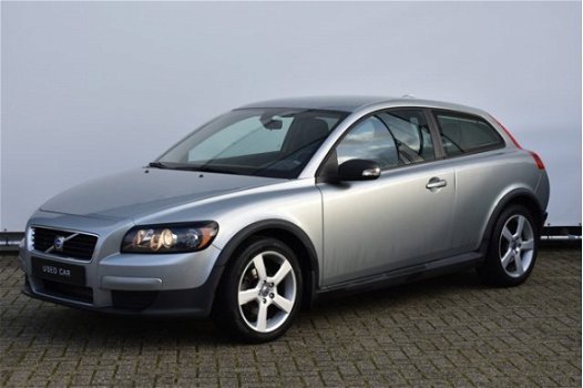 Volvo C30 - 1.6 Advantage - Airco- 17'' Cratus LMV - Dealer Onderhoud - Radio/CD Speler - Sunblinds - 1