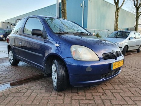 Toyota Yaris - 1.0-16V VVT-i Terra NAP APK 4/2020 - 1