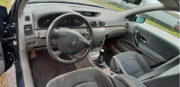 Renault Laguna - 1.6-16V Authentique - 1