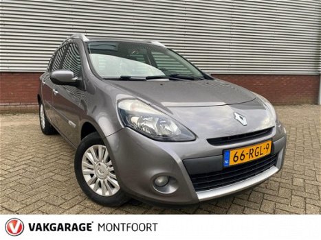 Renault Clio Estate - 1.2-16V Collection Airco / Cruise Control / Parkeesensoren / Panorama dak - 1