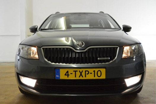 Skoda Octavia Combi - 1.6 TDI BUSINESSLINE NAVI/ECC/PDC/LMV - 1