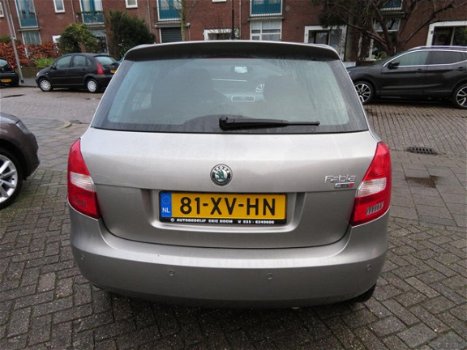 Skoda Fabia - 1.6-16V Sport AUTOMAAT 118dkm - 1