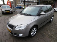 Skoda Fabia - 1.6-16V Sport AUTOMAAT 118dkm