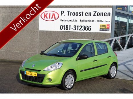 Renault Clio - 1.2 Special Line Navigatie/Airco - 1