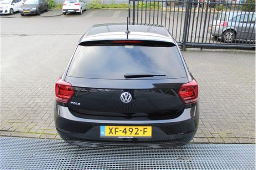 Volkswagen Polo - 1.0 TSI Comfortline Business Navigatie/Climate controle/Cruise controle adaptief/P - 1