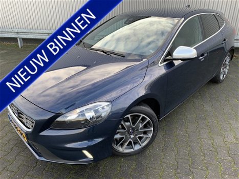 Volvo V40 - 2.0 D4 R-DESIGN 190PK ECC NAVI 1/2LEDER PDC LMV - 1