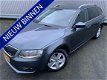 Skoda Octavia Combi - 1.6 TDI ECC NAVI XENON PDC LMV CHROOM - 1 - Thumbnail