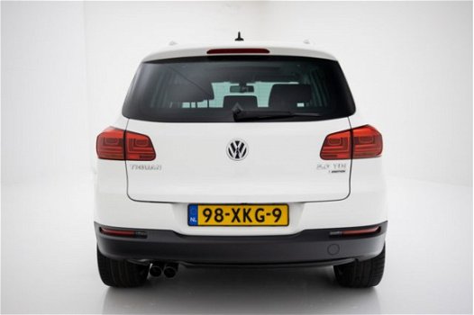 Volkswagen Tiguan - 2.0 TDI Sport&Style 4Motion DSG Pano Navi Xenon Trekhaak 19 Inch - 1