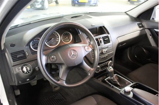 Mercedes-Benz C-klasse - 180 Kompressor (navigatie climate control lichtmetalen velgen ) - 1