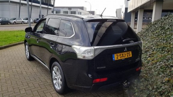 Mitsubishi Outlander - 2.0 PHEV Instyle | Panoramadak | Leder bekled. | Ach - 1