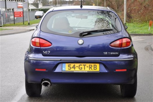 Alfa Romeo 147 - 1.6 T.Spark Veloce Distinctive AIRCO/LEDER/CRUISE NETTE AUTO - 1