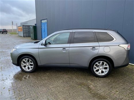 Mitsubishi Outlander - 2.0 Intense+ 7 persoons - 1