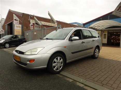 Ford Focus Wagon - 1.6-16V Trend - 1