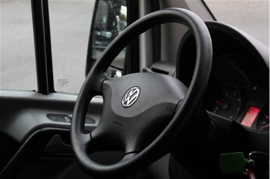 Volkswagen Crafter - 35 2.0 TDI L2H2 136 PK | Betimmering | Camera | AIRCO | NAVI - 1