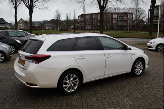 Toyota Auris - 1.8 HYBRID LEASE PANODAK NAVI NL-AUTO - 1