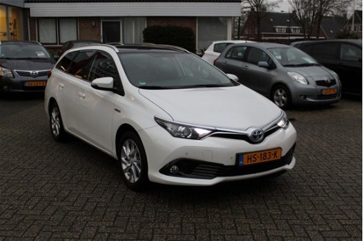 Toyota Auris - 1.8 HYBRID LEASE PANODAK NAVI NL-AUTO - 1