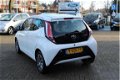 Toyota Aygo - 1.0 5 DEURS X-PLAY AIRCO CAMERA USB - 1 - Thumbnail