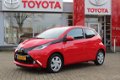 Toyota Aygo - 1.0 5 DEURS X-PLAY AIRCO CAMERA BLUETOOTH - 1 - Thumbnail