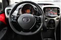 Toyota Aygo - 1.0 5 DEURS X-PLAY AIRCO CAMERA BLUETOOTH - 1 - Thumbnail