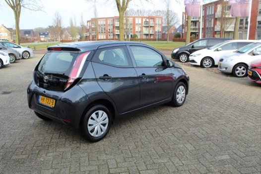 Toyota Aygo - 1.0 5 DEURS X-NOW AIRCO ELEKTR RAMEN - 1