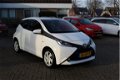 Toyota Aygo - 1.0 5 DEURS X-PLAY NAVI AIRCO CAMERA - 1 - Thumbnail