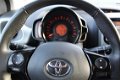 Toyota Aygo - 1.0 5 DEURS X-PLAY NAVI AIRCO CAMERA - 1 - Thumbnail