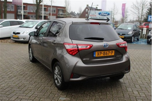 Toyota Yaris - 1.5 HYBRID DYNAMIC NAVI CLIMA CRUISE CAMERA - 1