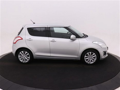 Suzuki Swift - 1.2 VVT 90pk S&S 5D Exclusive - 1